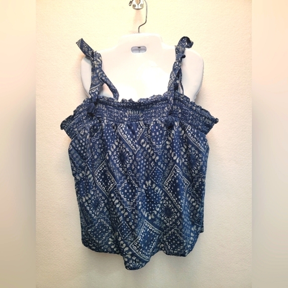 CLEARANCE SALE OLD NAVY Size XL Handkerchief Print Tank Top W/Tie Shoulders - Picture 1 of 8
